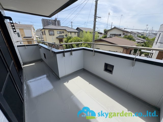 茅ヶ崎市香川3丁目　中古戸建のバルコニー|2階リビングに面するバルコニー