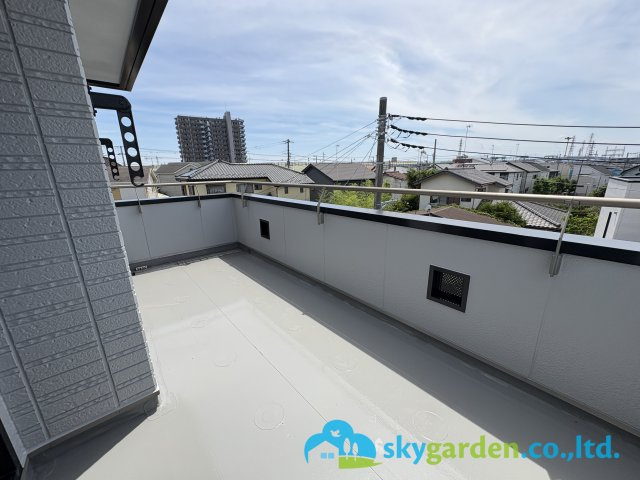 茅ヶ崎市香川3丁目　中古戸建のバルコニー|気分爽快　日光浴満喫