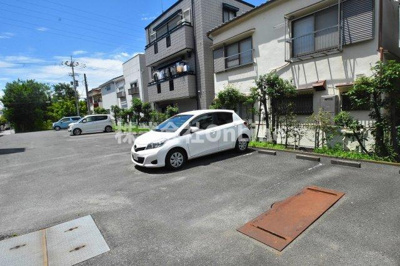 【駐車場】 | ガーデンフラットカメリア