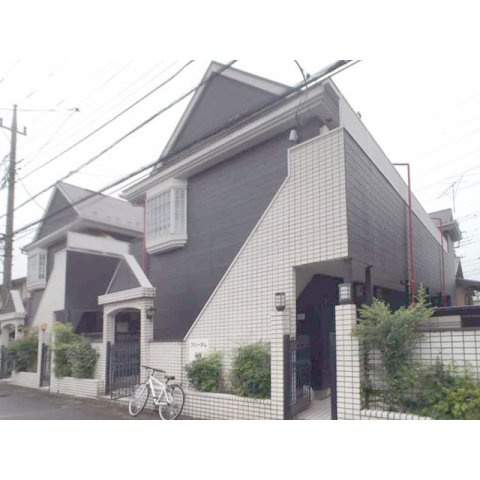 フリーダムＢ棟の外観