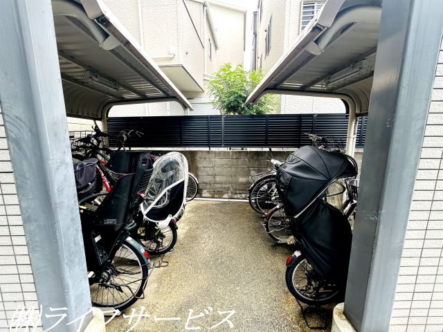 【その他共用部分】 | ユニ・アルス新大阪ウエスト | 駐輪場