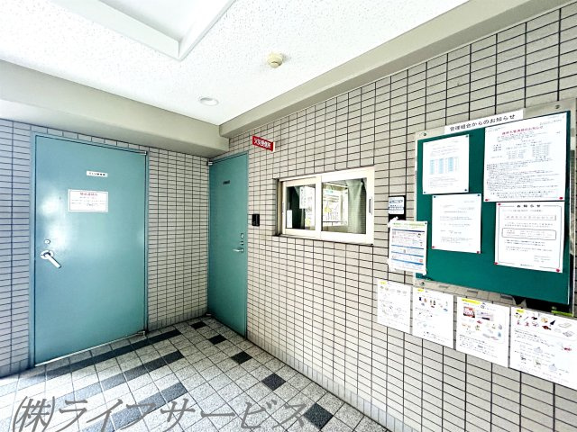 【エントランス】 | ユニ・アルス新大阪ウエスト | 管理人室
