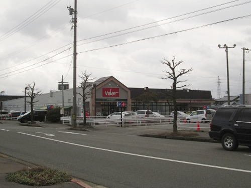 グランドソレーユ　Ⅳの周辺|バロー 金津店まで90m