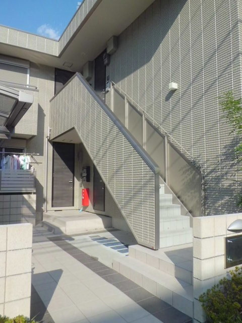 Ｃｒａｎｅ　Ｈｉｌｌｓ　矢部のエントランス|清掃の行き届いた共有部
