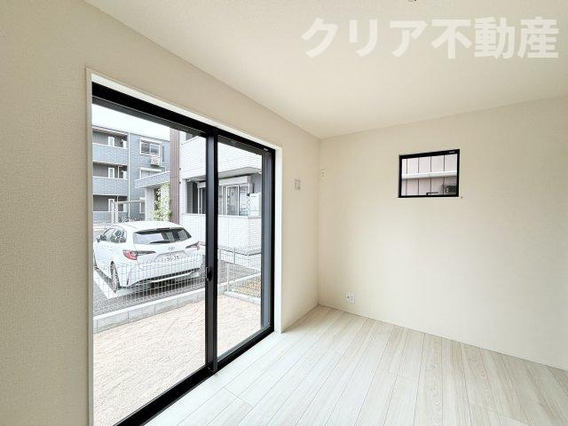 【洋室】 | 高崎市上和田町01期　小・中10分以内、3階建て