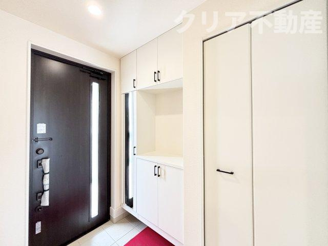 【玄関】 | 高崎市上和田町01期　小・中10分以内、3階建て