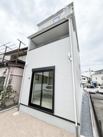 【外観】 | 高崎市上和田町01期　小・中10分以内、3階建て