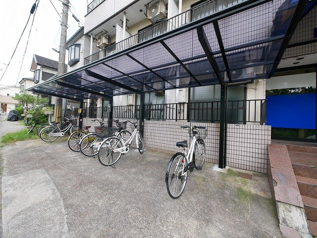 アートハウスならのその他共用部分|屋根付き駐輪場