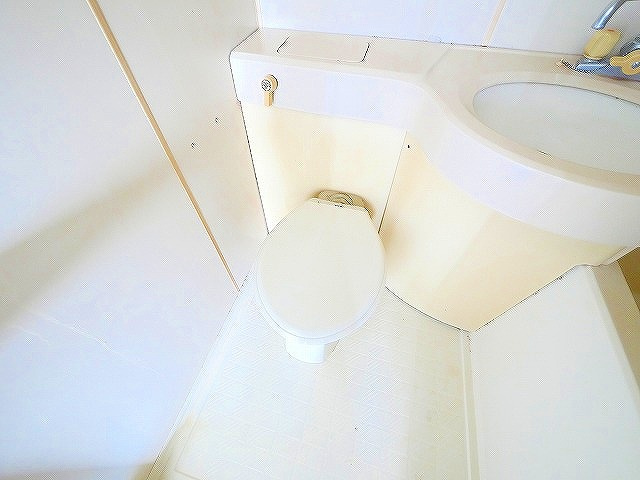 アートハウスならのトイレ|落ち着いた色調のトイレです