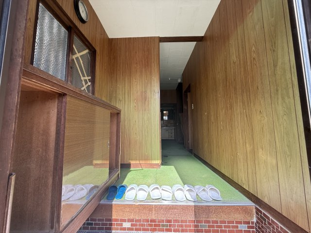 佐世保湾が一望できる金比良町の一戸建の玄関