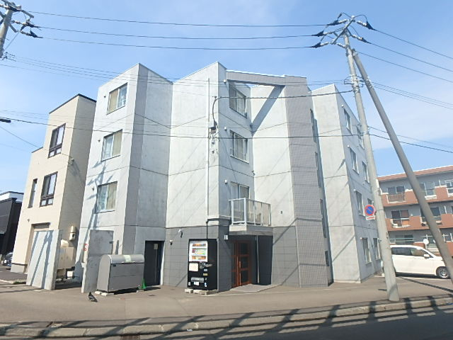 ＲＩＮＧ　ＣＯＭＭＯＮＳ