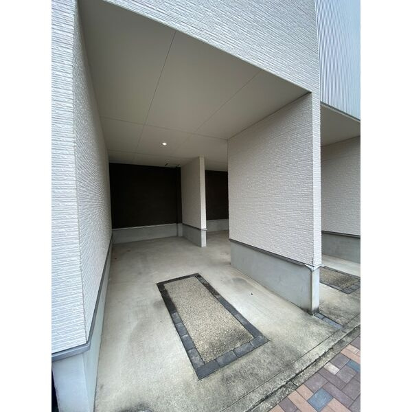 エメテラス　名古屋市賃貸　仲介手数料無料の駐車場
