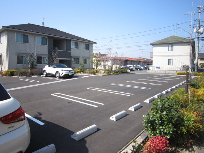 グランドール　A棟の駐車場
