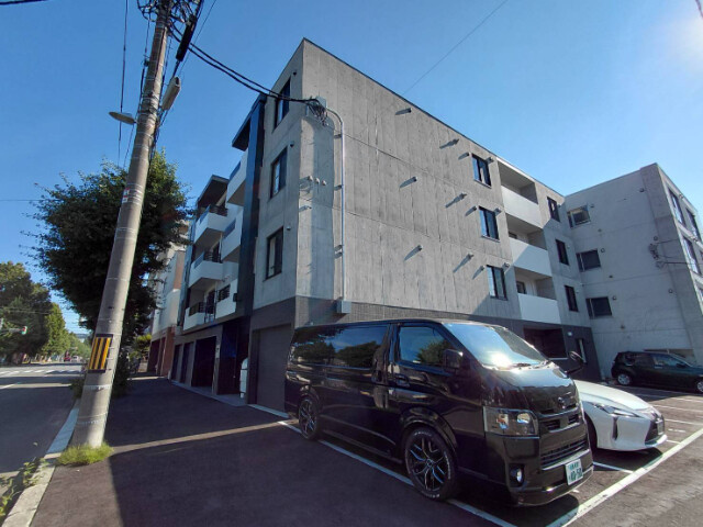 札幌市中央区北九条西１８丁目の賃貸マンション