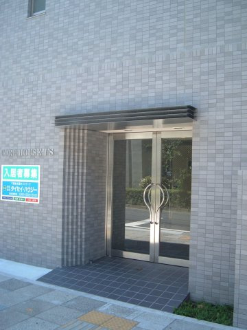 ＣＯＲＥ　ＨＯＵＳＥ　Ｔ’Ｓのエントランス
