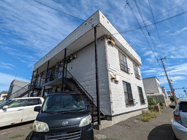 ラテルネ八軒（旧コーポ安武）