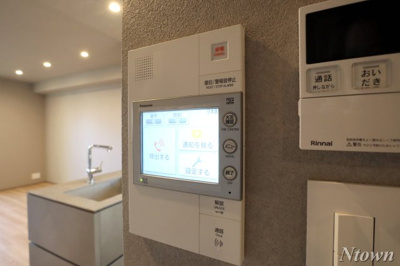 【セキュリティ】 | オーパスレジデンス名古屋ステーション | モニター付きインターホンです