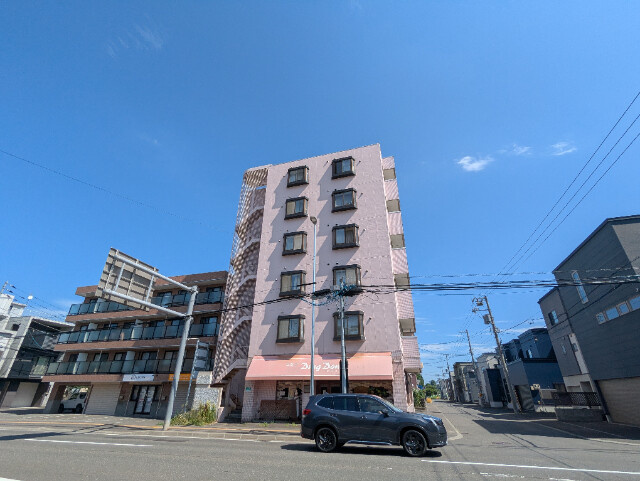 ウィスタリア八軒