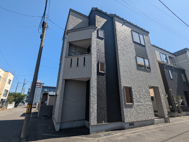 アンプリエ山の手　C棟