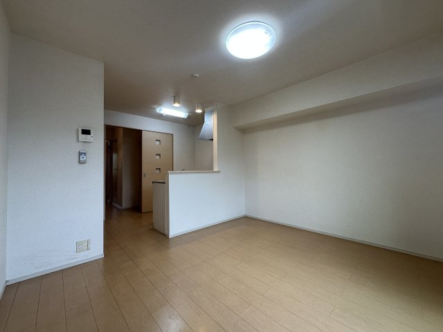 川崎市多摩区中野島３丁目のアパートの居間・リビング