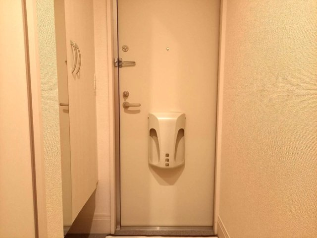 ネバーマインド　Ⅱの玄関