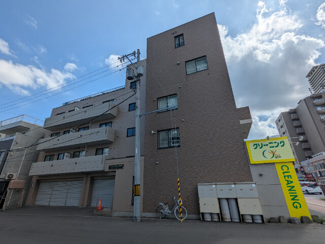 カームシティ８２１