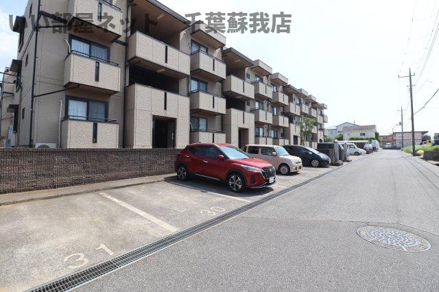 ランドウィン　五番館の駐車場|駐車場があります