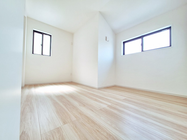 【洋室】 | 板橋区赤塚7丁目　新築分譲住宅　全1棟（成増店） | 洋室6帖。各居室2面採光により明るい室内。