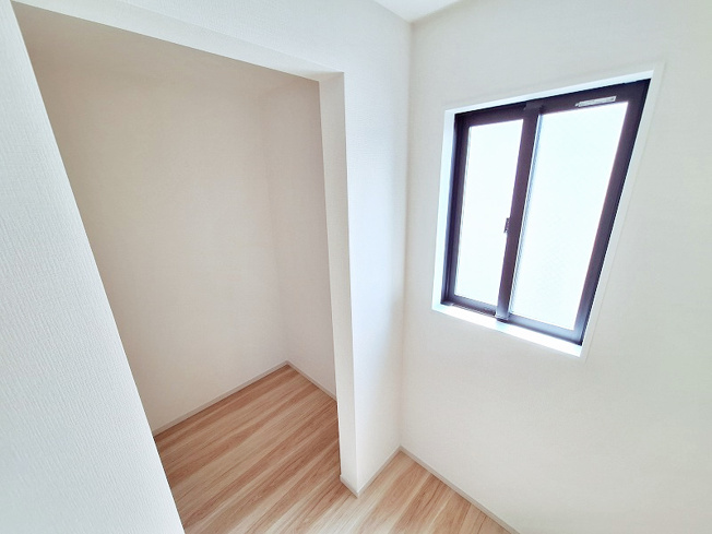 【収納】 | 板橋区赤塚7丁目　新築分譲住宅　全1棟（成増店） | 洋室6帖内にはフリースペースタイプのウォークインクローゼットを採用。