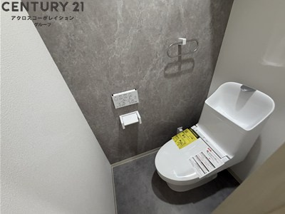 コンパクトで使いやすいトイレです