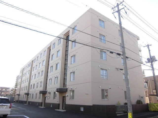 エメラルドグリーン宮の沢