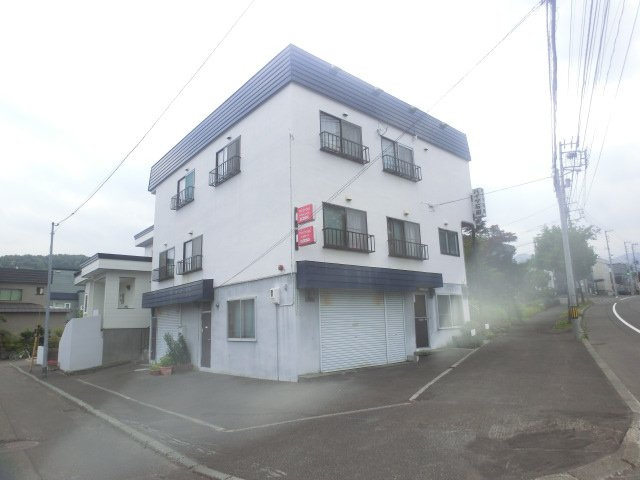 ハイツ石岡