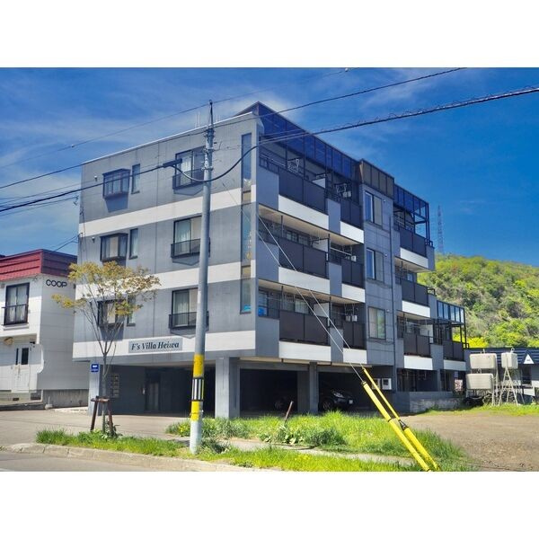 Ｆ’ｓ　Ｖｉｌｌａ　Ｈｅｉｗａ（旧コーポラス平和）