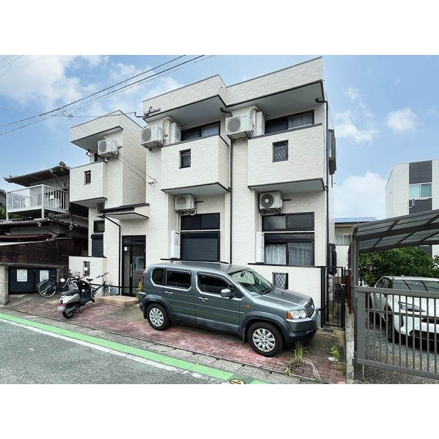 ピュア姪浜八番館