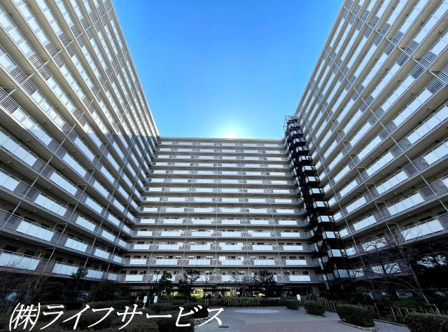 【外観】 | ファミールハイツ北大阪２号棟 | 外観／352戸のビッグコミュニティ！
