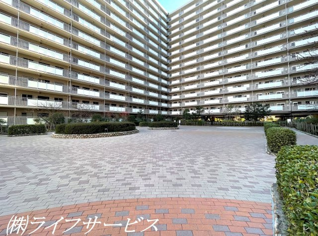 【庭】 | ファミールハイツ北大阪２号棟 | 中庭の様子