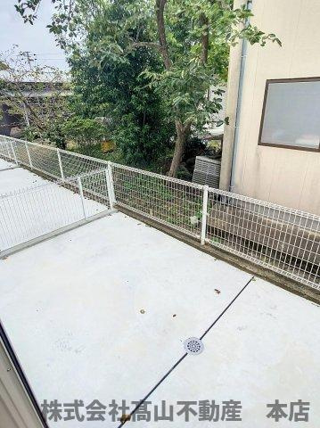 宗像市田熊２丁目のアパートの庭