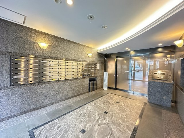 ルーブル東蒲田七番館 のエントランス