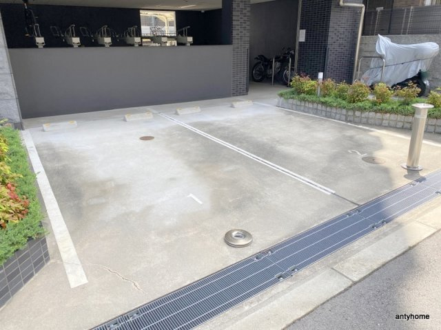 プレサンス大阪城公園ネクサス　仲介手数料無料の駐車場