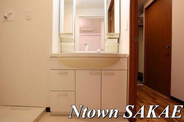 【独立洗面台】 | Gramercy Shirakawa Koen | 独立洗面台で身支度をすべて済ませてしまいましょう