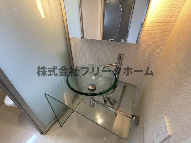 武蔵野市吉祥寺南町２丁目の賃貸マンションの独立洗面台