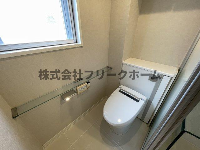 武蔵野市吉祥寺南町２丁目の賃貸マンションのトイレ