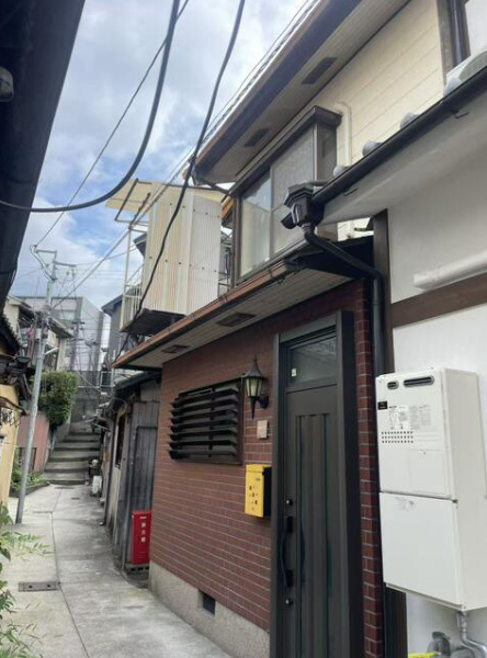 東・小島町の外観