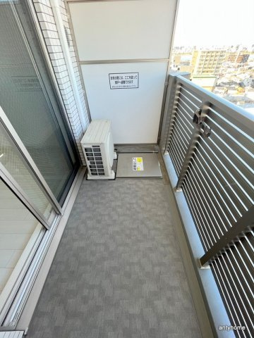 プレサンス野田阪神駅前ザ・プレミアム 仲介手数料無料のバルコニー
