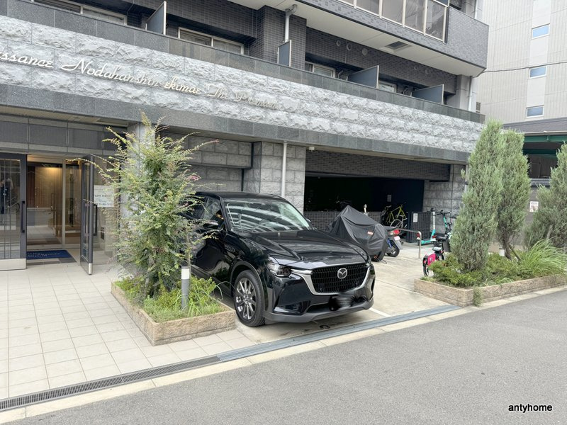 プレサンス野田阪神駅前ザ・プレミアム 仲介手数料無料の駐車場