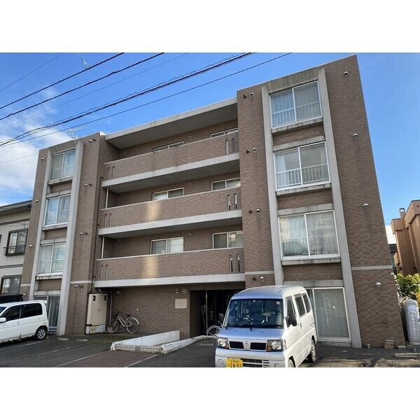 メゾンエクレーレ北３７条