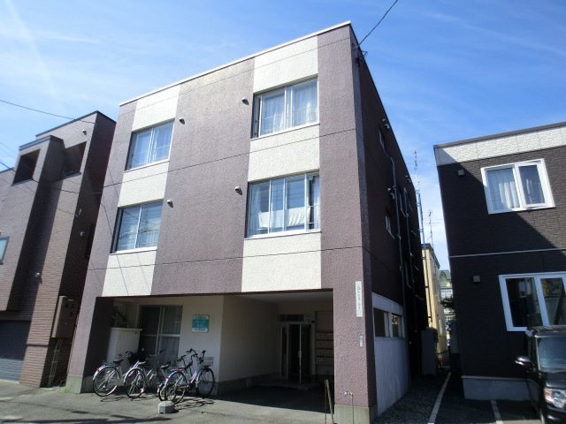 グローリア北３２（旧マンション来留美）