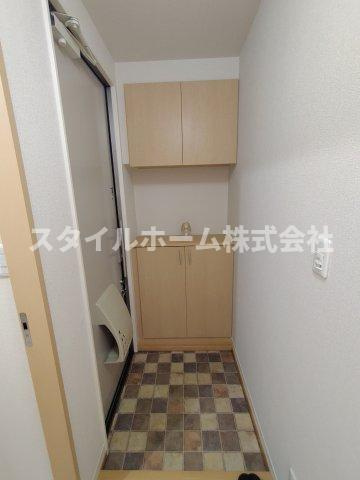 グラビュールKの玄関