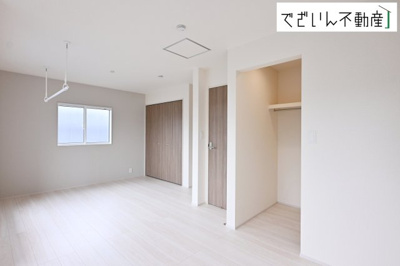 【洋室】 | blooming garden久喜市栗原4丁目　新築住宅 | ≪1号棟≫
現地(2026年7月撮影)