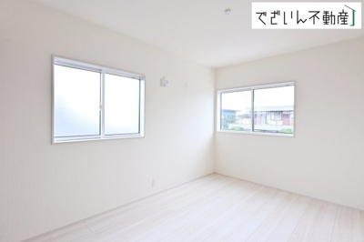【洋室】 | blooming garden久喜市栗原4丁目　新築住宅 | ≪1号棟≫
現地(2026年7月撮影)